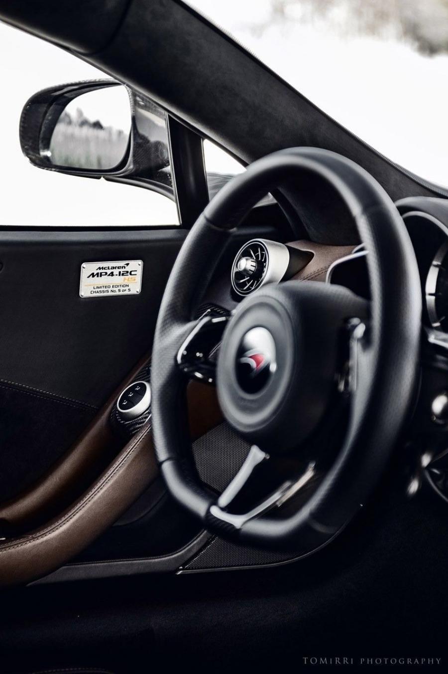  McLaren MP4-12C High Sport 2012 года  (фото 14 из 30)